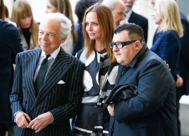 8 Internationally Renowned Best London Fashion Designers 4 One of the best london fashion designers Stella McCartney with Ralph Lauren and Alber Elbaz in Milan