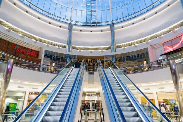 Best shopping centres in London to visit 3 escalators at canary wharf shopping mall