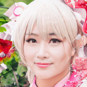 momo Koshino