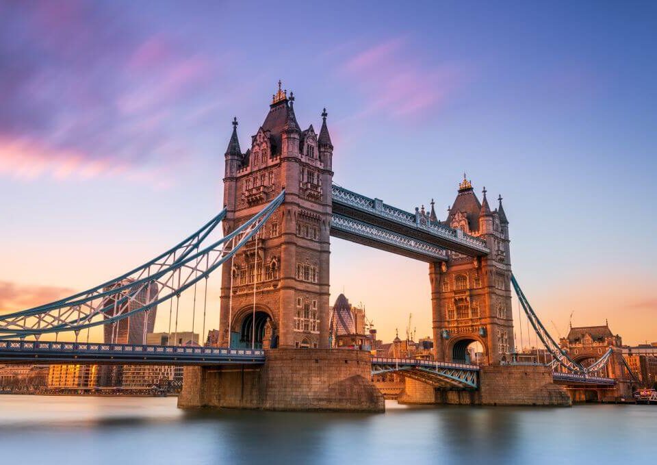 tower bridge in London