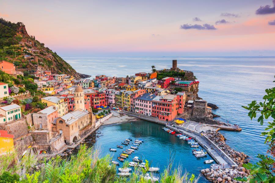 Must-see picturesque treasures in the Mediterranean 3 Vernazza village. Cinque Terre National Park Italy