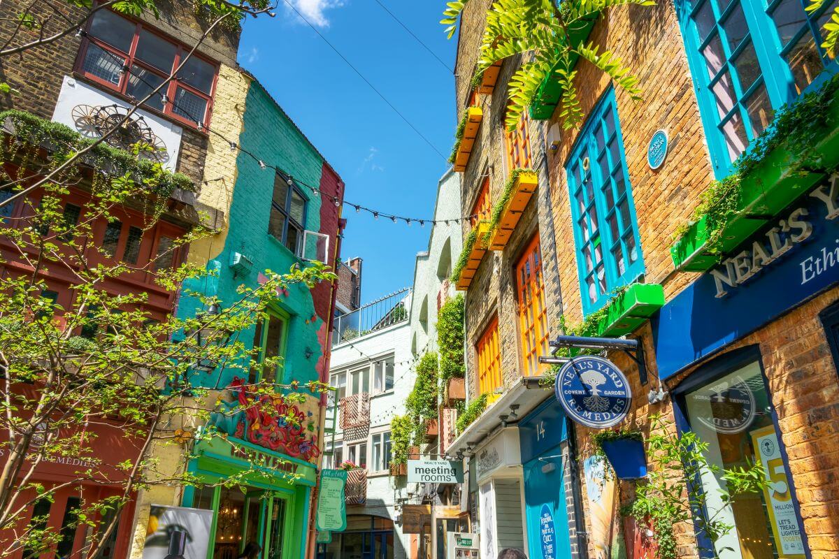 Solo in the City: A Business Traveller’s Guide to London’s Hidden Gems 2 neales yard covent garden